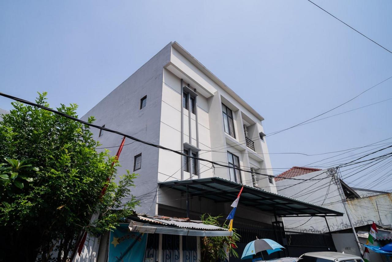 Koolkost Near Pasar Baru Hotel Jakarta Exterior photo
