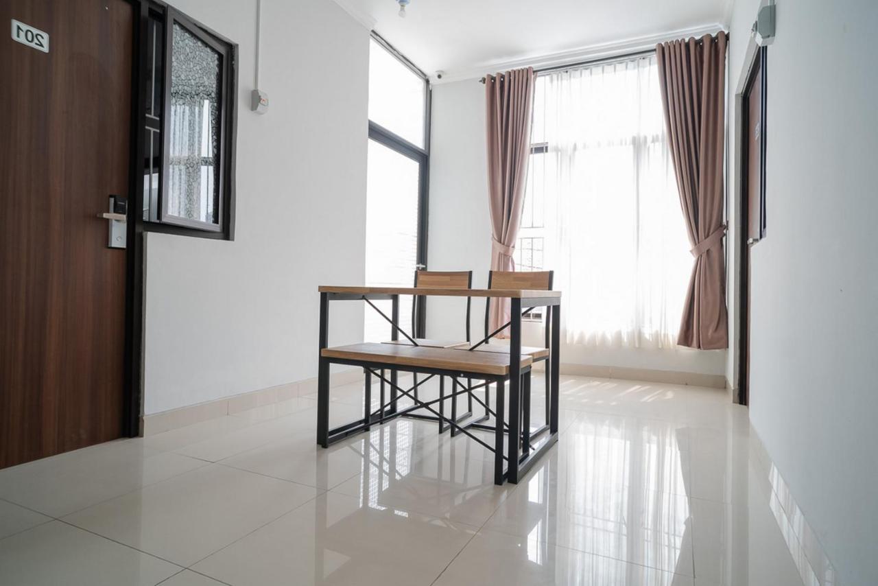 Koolkost Near Pasar Baru Hotel Jakarta Exterior photo